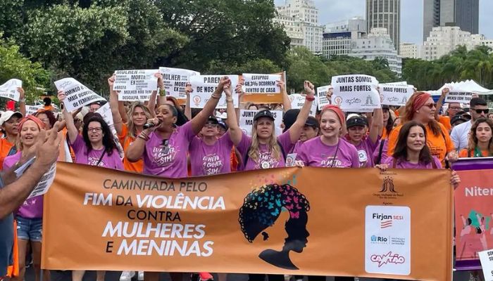 Lula sanciona lei que protege mulheres de violência em bares e shows